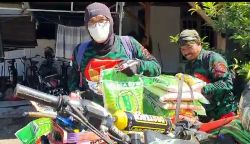 Gandeng komunitas Trail, Mahdi Bagikan Sembako di Didaerah Terpencil